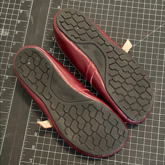 Red Burgundy Leather Mary Jane Flats classic barefoot ballet pumps - Picture 2 of 4